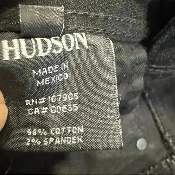 Hudson women’s black jeans. Button down flap back pockets size 24 - Picture 8 of 10